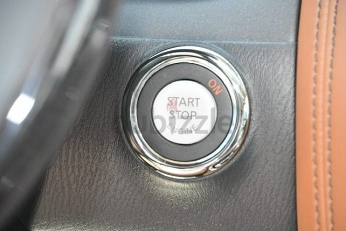 infiniti-qx80-luxry-full-option-gcc-3-years-local-delar-warranty-big-8