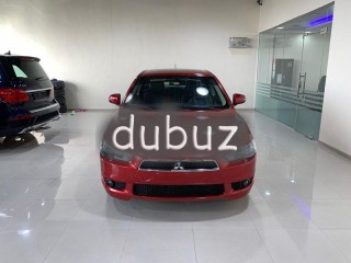 
                            
                            مياسوبيشي لانسر GLS فول تشيكات وكاله احمر داخل بيج
                            
                        