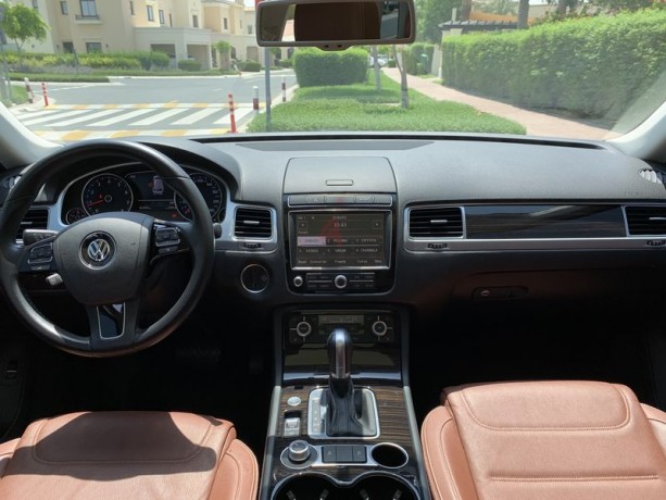 volkswagen-touareg-sport-facelift-edition-big-4