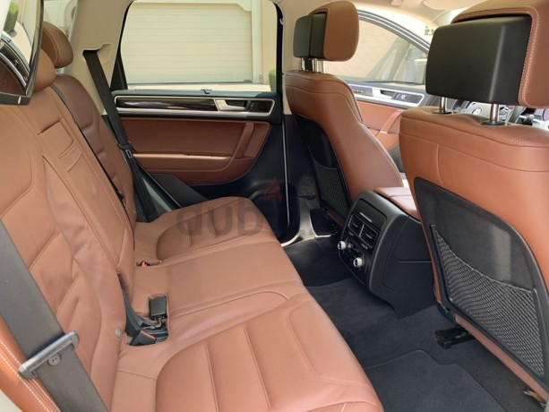 volkswagen-touareg-sport-facelift-edition-big-2