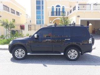 
                            
                            Luxury 5 doors Pajero 3. 8 GLS, 2016 Gulf Spec.117,000 KM
                            
                        