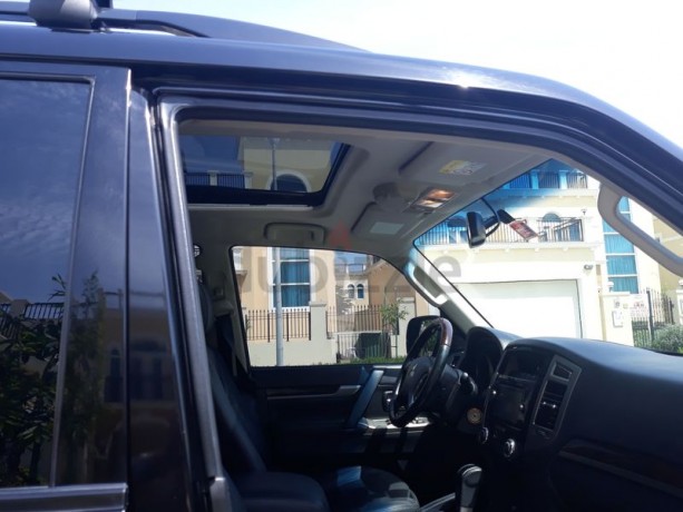 luxury-5-doors-pajero-3-8-gls-2016-gulf-spec117000-km-big-5