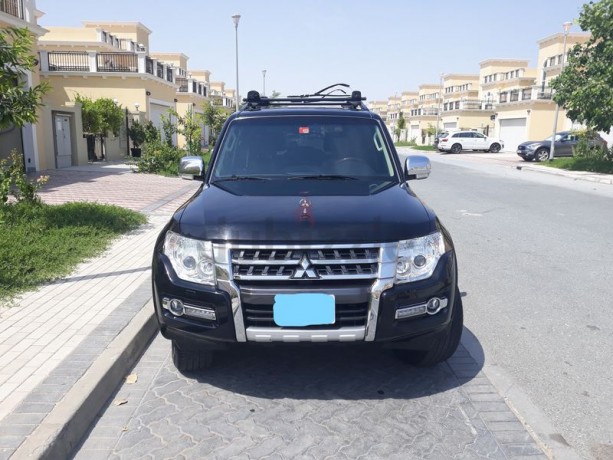luxury-5-doors-pajero-3-8-gls-2016-gulf-spec117000-km-big-4