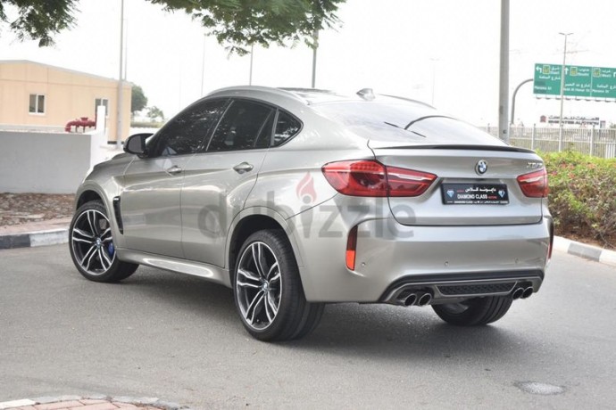 bmw-m-x6-gcc-under-warranty-2016-big-15