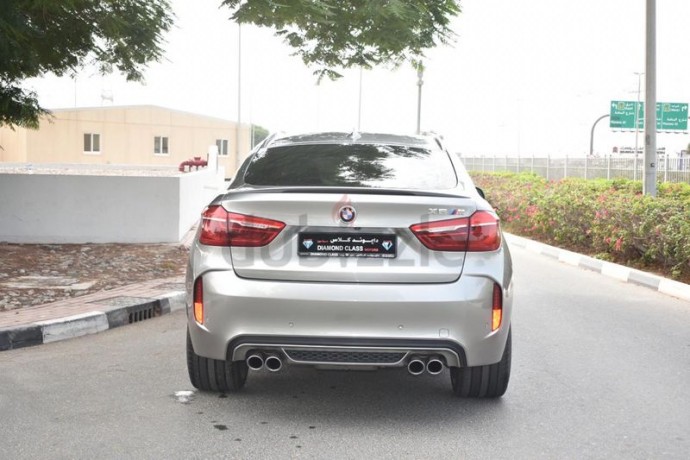 bmw-m-x6-gcc-under-warranty-2016-big-13