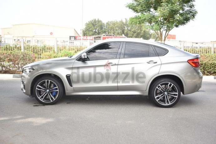 bmw-m-x6-gcc-under-warranty-2016-big-10