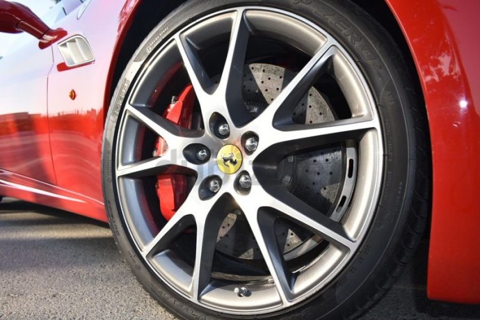 ferrari-california-gcc-under-ferrari-warranty-2012-big-11