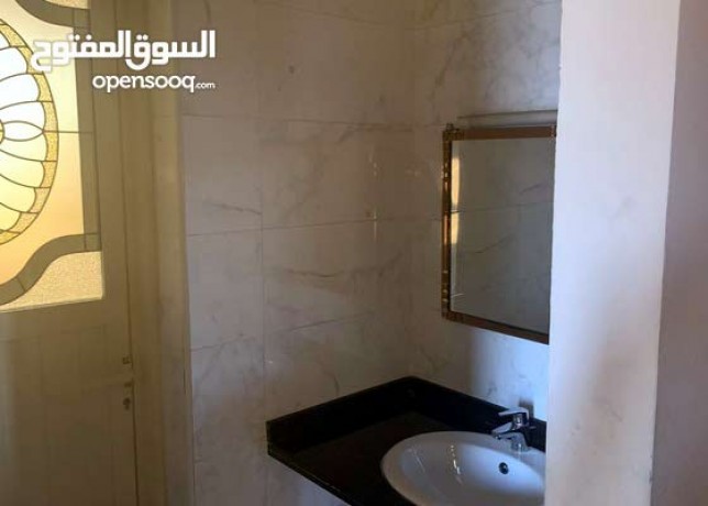 villa-age-is-1-5-years-consists-of-3-bedrooms-rooms-and-5-bathrooms-bathrooms-big-9