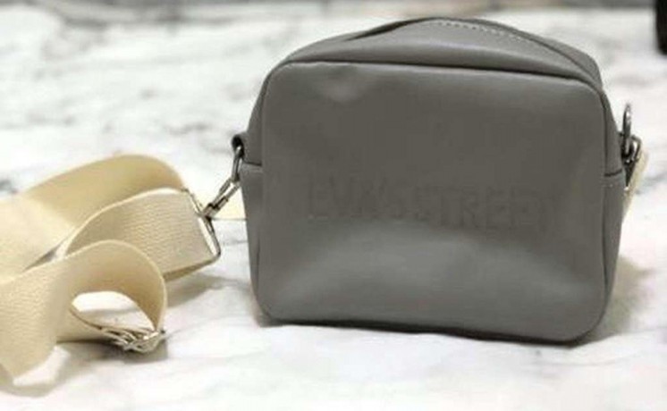 a-new-travel-bags-with-a-great-quality-is-up-for-sale-big-0