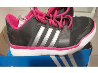 
                        احذية رياضيه براندات جديدة                                            