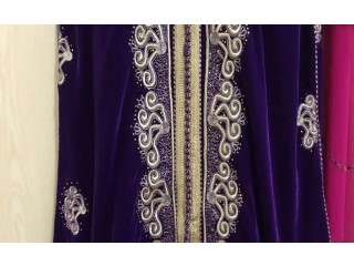 
                        قفطان مغربي مستعمل مرة واحدة                                            