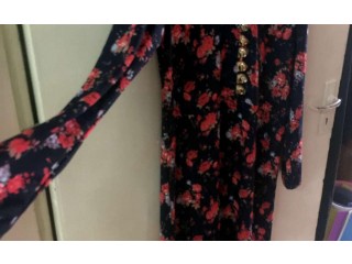 
                        ملابس حريمي للبيع بحالة ممتازه                                            