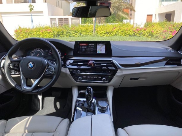 bmw-530i-luxury-line-like-new-full-option-big-15