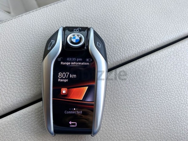 bmw-530i-luxury-line-like-new-full-option-big-7