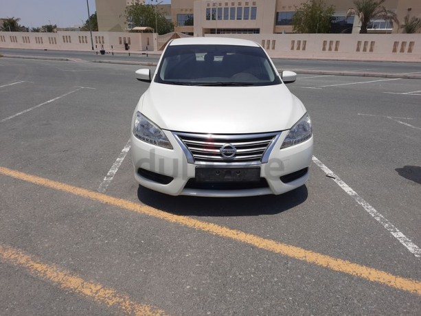 nissan-sentra-2016-gcc-spec65000-km-dubai-reg-big-5