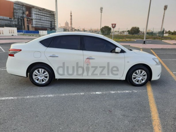 nissan-sentra-2016-gcc-spec65000-km-dubai-reg-big-3