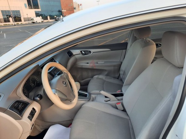 nissan-sentra-2016-gcc-spec65000-km-dubai-reg-big-1