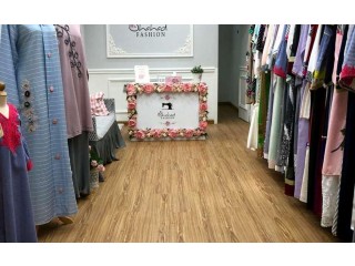 
                        محل ازياء فخم للبيع بسعر مغري                                            