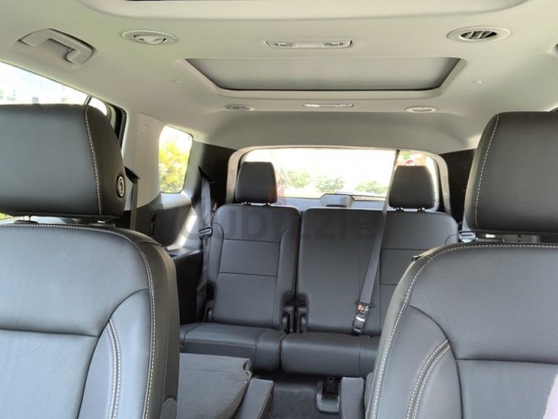 2019-traverse-ltz-premier-like-new-fully-loaded-dropped-price-due-to-financial-reasons-big-10