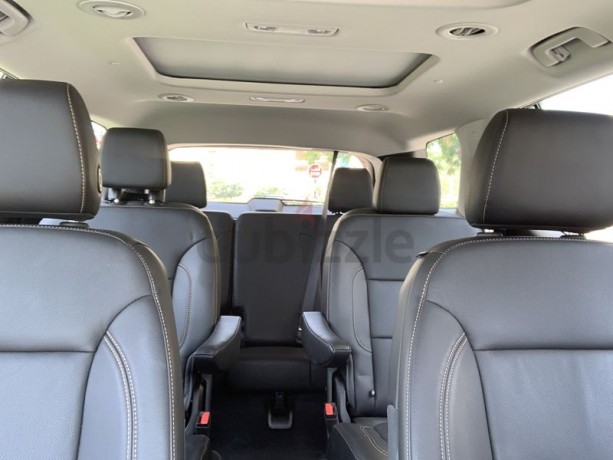 2019-traverse-ltz-premier-like-new-fully-loaded-dropped-price-due-to-financial-reasons-big-9
