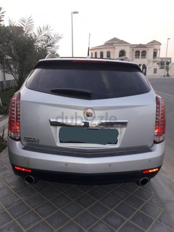 amazing-car-cadillac-srx-2011-gccfull-option-clean-car-big-11