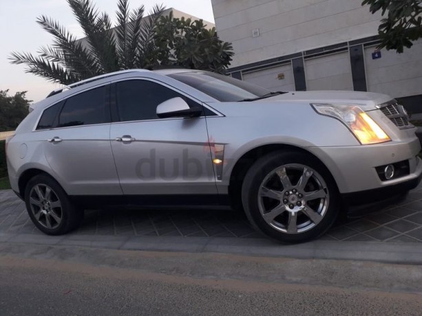 amazing-car-cadillac-srx-2011-gccfull-option-clean-car-big-0
