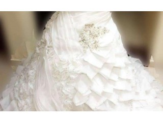 
                        فساتين زفاف عدد 2 وفستان مع طرحة خطوبة مع كاب                                            