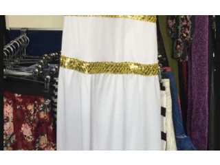 
                        فستان ابيض جميل                                            