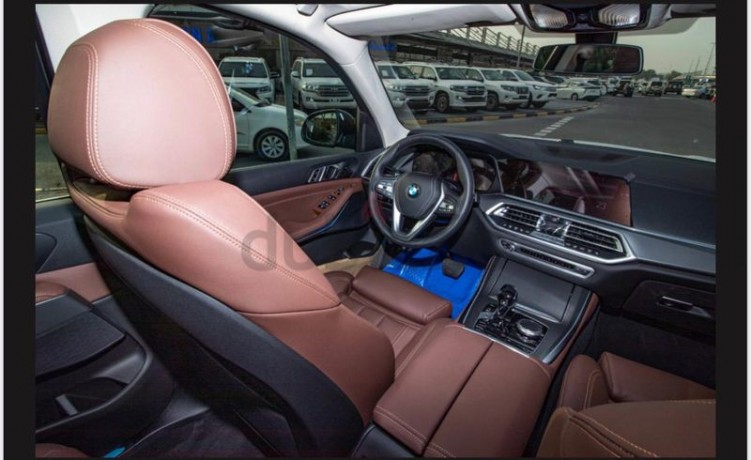 bmw-x5-40i-x-drive-2019-big-10