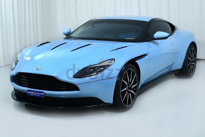 astin-martin-db11-2017-launch-edition-gcc-warranty-till-jan-2020-or-unlimited-km-big-15
