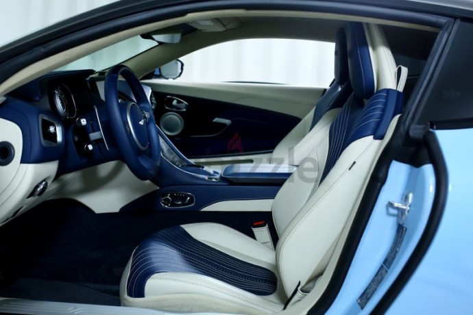 astin-martin-db11-2017-launch-edition-gcc-warranty-till-jan-2020-or-unlimited-km-big-6