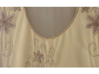 
                        beautiful yellow jalabiya                                            