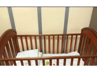 
                        سرير شبه مستعمل نظيف جدا                                            