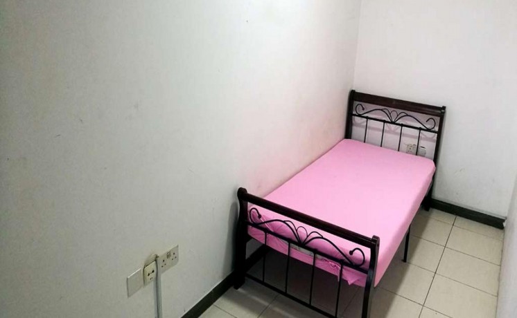 skn-llmshark-llshbab-aajman-sharaa-alshykh-khlyf-aaalan-rkm-02-304-d-big-3