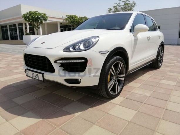 immaculate-porsche-cayenne-turbo-big-17