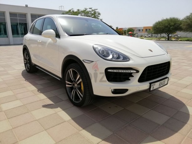 immaculate-porsche-cayenne-turbo-big-15