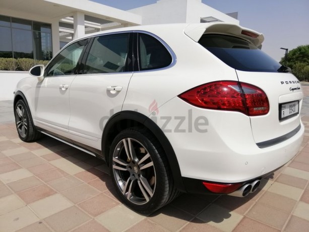 immaculate-porsche-cayenne-turbo-big-11
