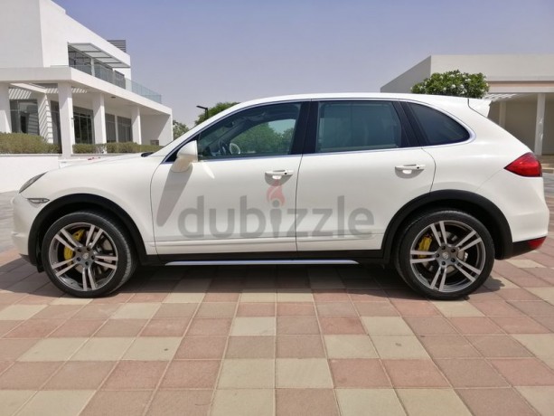 immaculate-porsche-cayenne-turbo-big-10