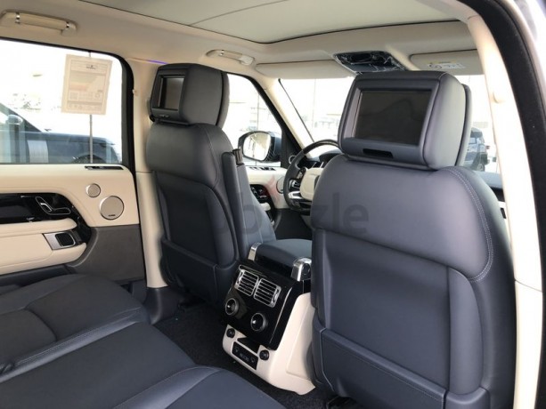 range-rover-vogue-se-supercharged-brand-new-5-year-warranty-3-year-service-contract-big-2