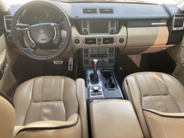 range-rover-vogue-supercharged-gcc-big-2
