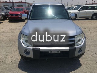 
                            
                            Mitsubishi pajero 2008 silver color GCC calen car
                            
                        