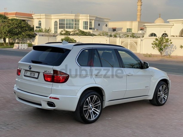 very-low-mileage-bmw-x5m-50only-63k-kmgcc-2-keys-big-16