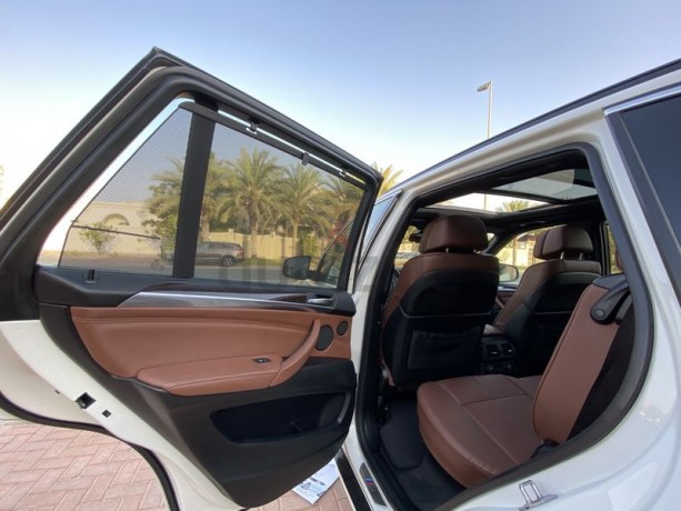 very-low-mileage-bmw-x5m-50only-63k-kmgcc-2-keys-big-11