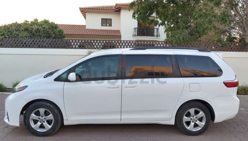 toyota-sienna-2017le-v6-fully-automaticfresh-importperfect-condition-big-10