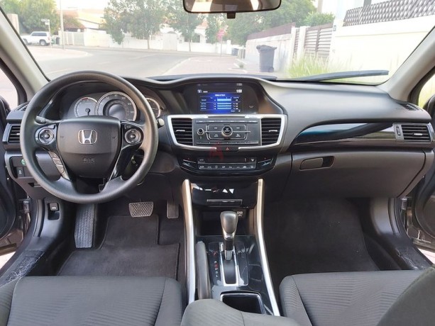 honda-accord-2017mid-optionfresh-importperfect-condition-big-3