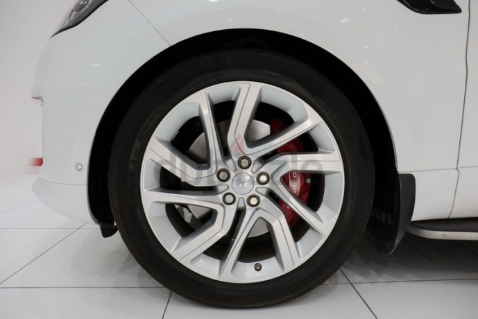 range-rover-sport-se-supercharged-2019-5-years-warranty-service-big-4