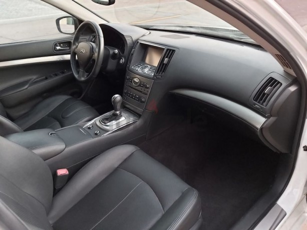 infiniti-q40-2015v6top-optionsunroofleather-seatsfresh-import-big-4