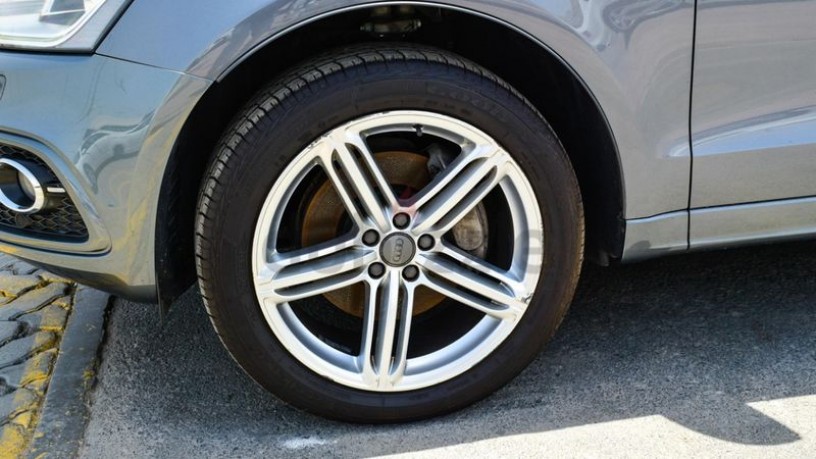 audi-q5-sline-v6-30l-gcc-accident-free-no-paint-big-8