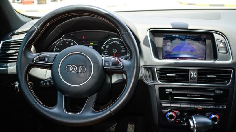 audi-q5-sline-v6-30l-gcc-accident-free-no-paint-big-6
