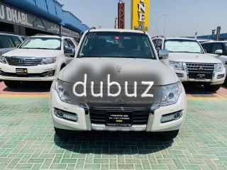 
                            
                            MITSUBISHI PAJERO GLS WHITE 2017 - GCC SPECIFICATION
                            
                        